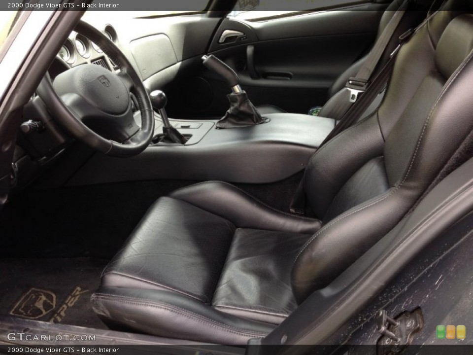 Black Interior Front Seat for the 2000 Dodge Viper GTS #102967774