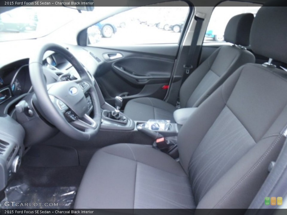 Charcoal Black Interior Photo for the 2015 Ford Focus SE Sedan #102968437