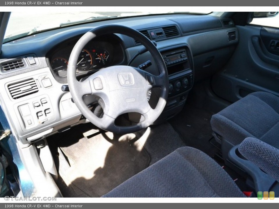 Charcoal Interior Photo for the 1998 Honda CR-V EX 4WD #103112105