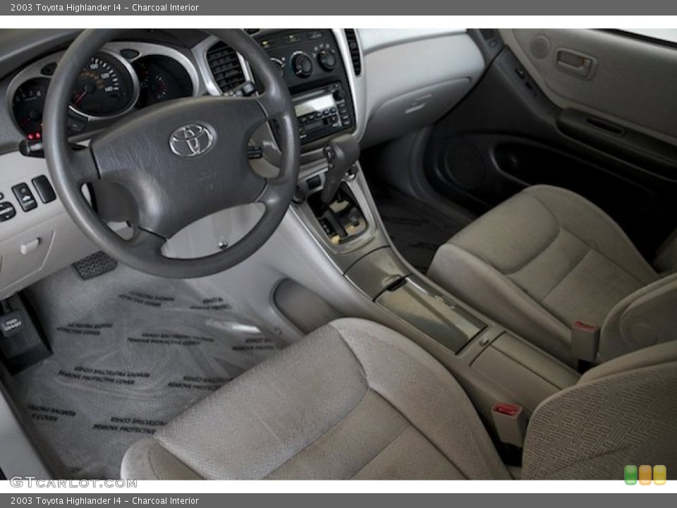 Charcoal Interior Photo for the 2003 Toyota Highlander I4 #103210489