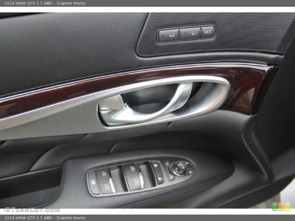 Graphite Interior Controls for the 2014 Infiniti Q70 3.7 AWD #103218589
