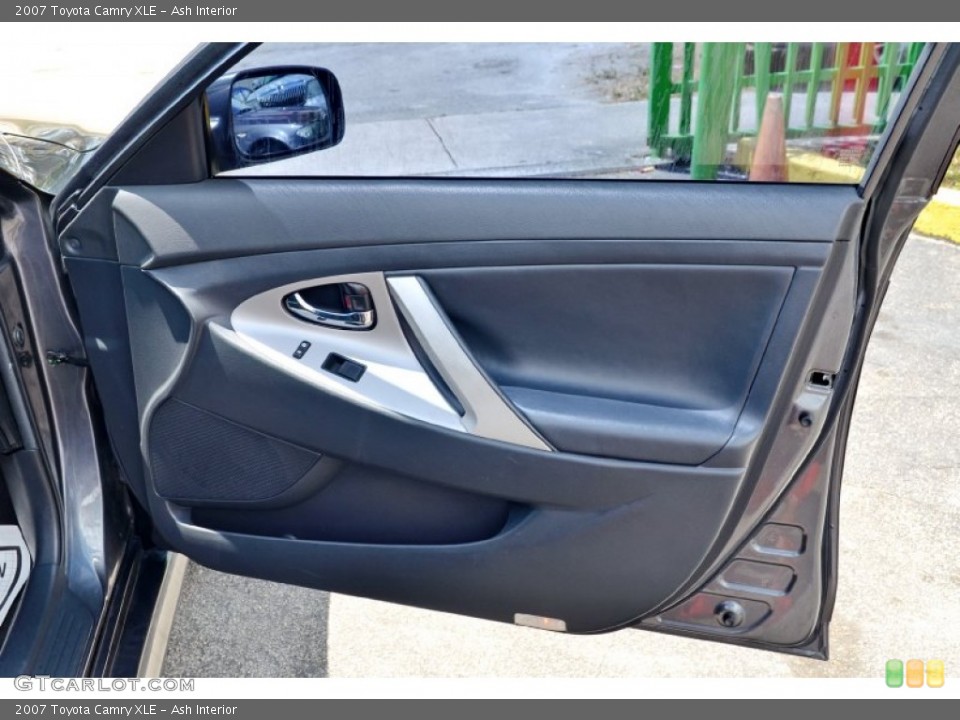 Ash Interior Door Panel for the 2007 Toyota Camry XLE #103230442