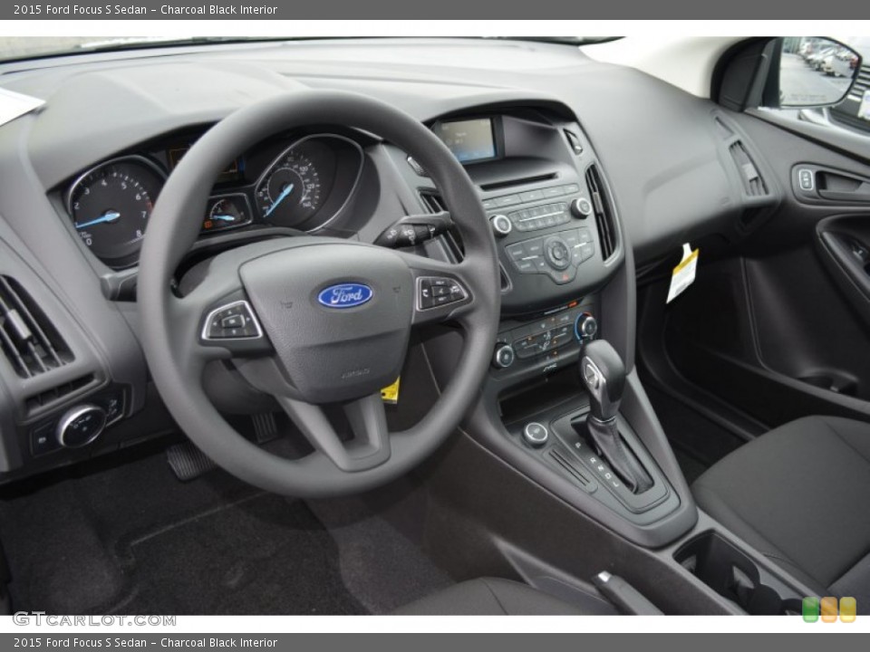 Charcoal Black Interior Photo for the 2015 Ford Focus S Sedan #103259057
