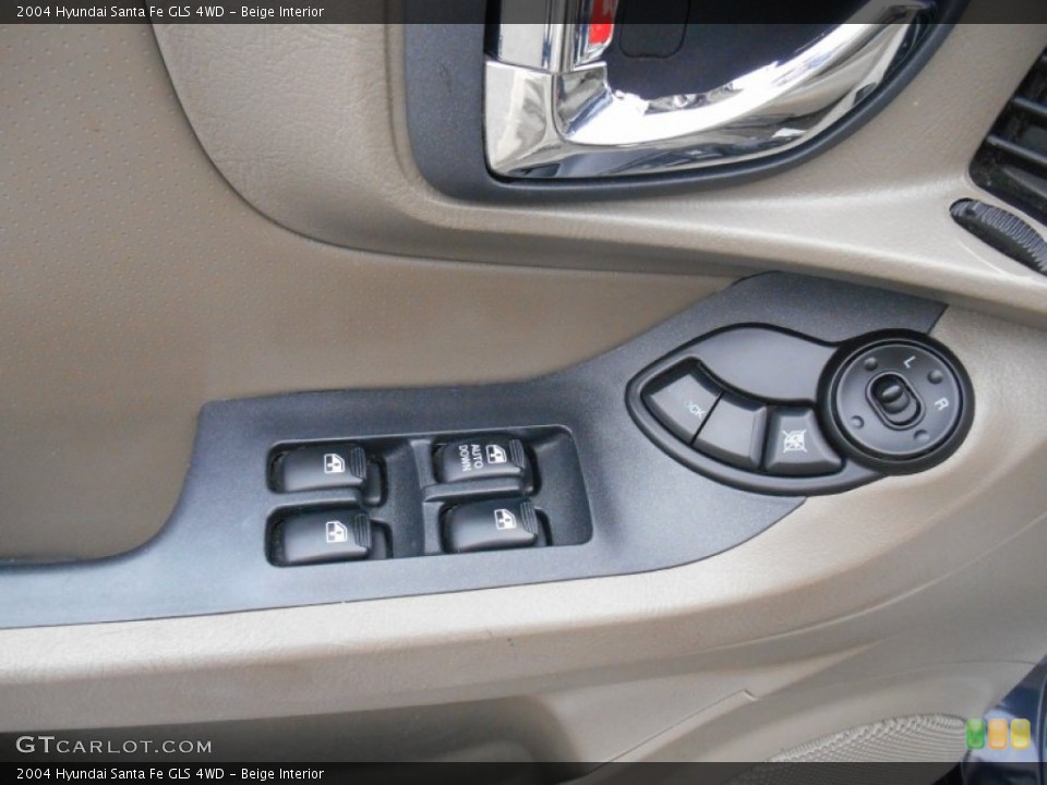 Beige Interior Controls for the 2004 Hyundai Santa Fe GLS 4WD #103273217
