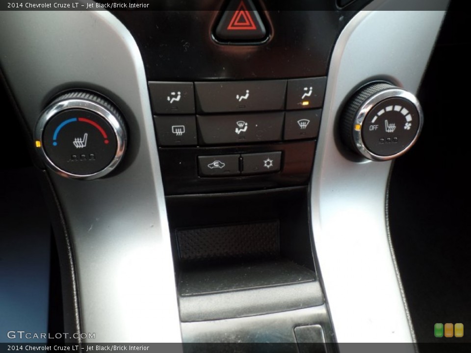 Jet Black/Brick Interior Controls for the 2014 Chevrolet Cruze LT #103299424