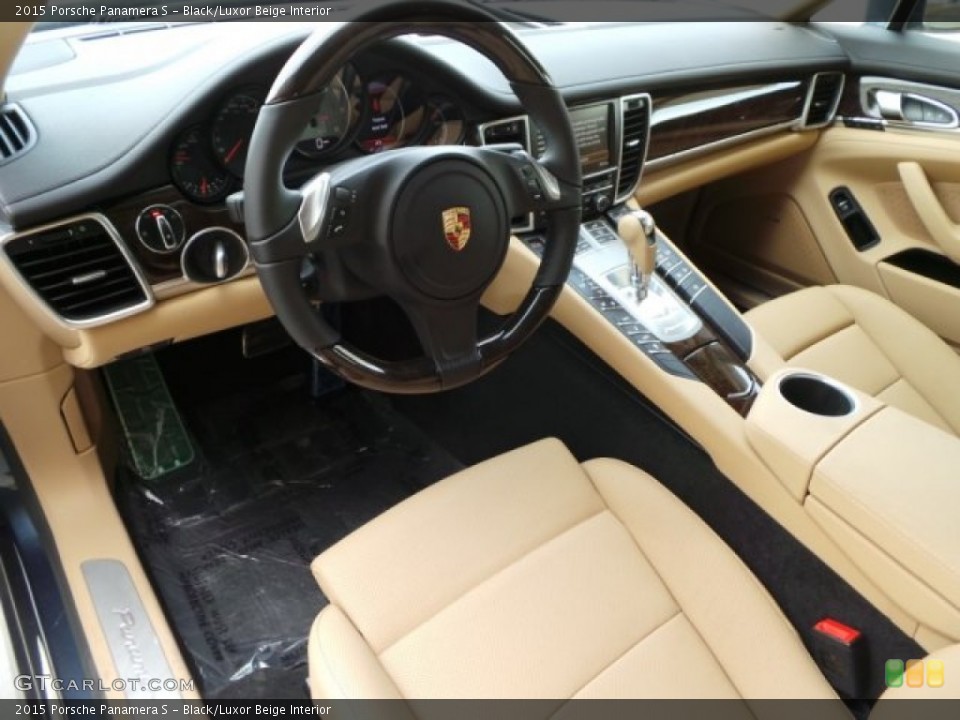 Black/Luxor Beige Interior Photo for the 2015 Porsche Panamera S #103309513