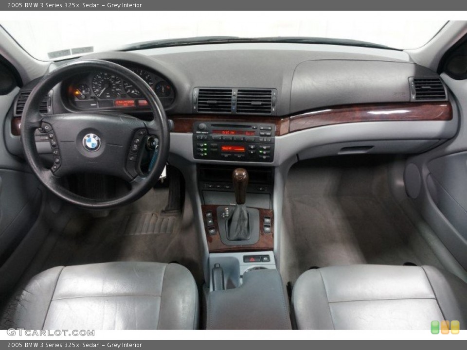 Grey Interior Dashboard for the 2005 BMW 3 Series 325xi Sedan #103315328