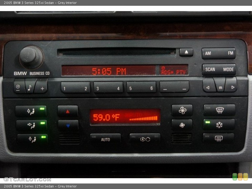 Grey Interior Controls for the 2005 BMW 3 Series 325xi Sedan #103315429