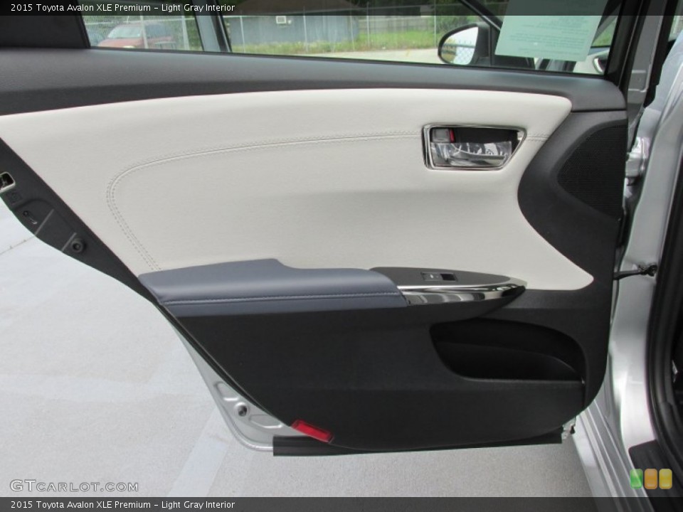 Light Gray Interior Door Panel For The 2015 Toyota Avalon