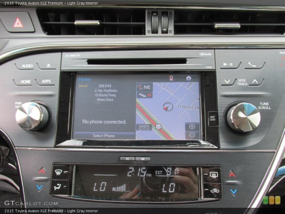 Light Gray Interior Navigation for the 2015 Toyota Avalon XLE Premium #103326047