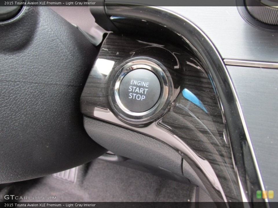 Light Gray Interior Controls for the 2015 Toyota Avalon XLE Premium #103326146