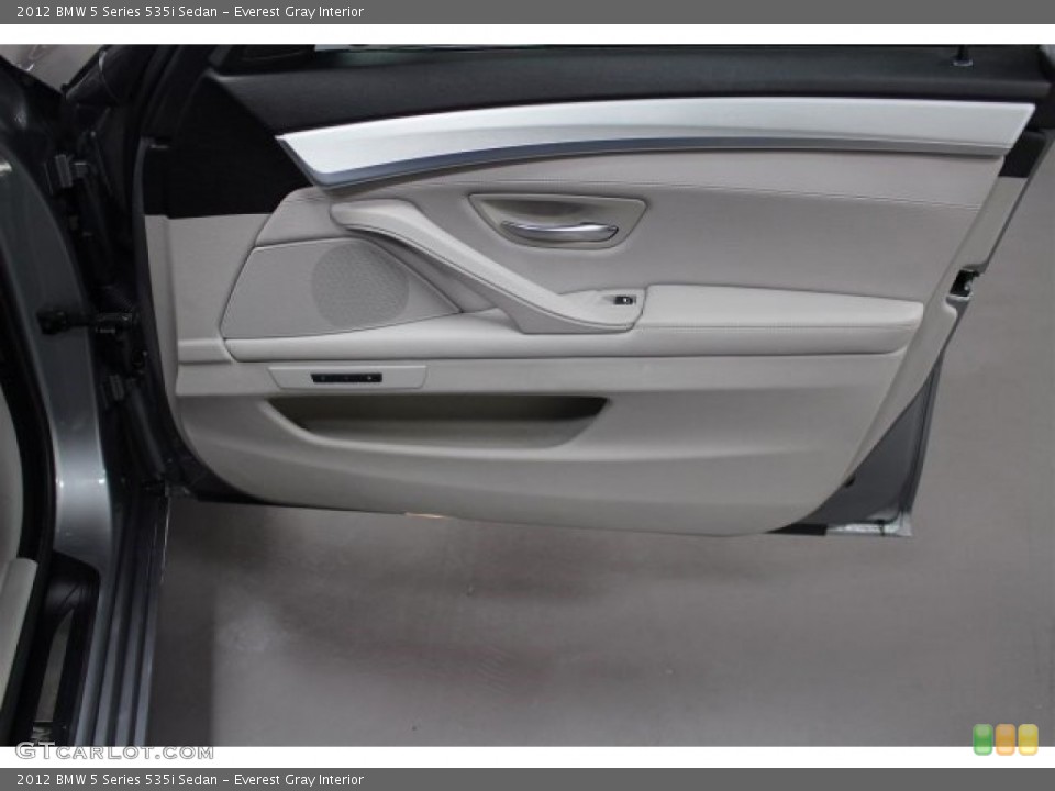 Everest Gray Interior Door Panel for the 2012 BMW 5 Series 535i Sedan #103356221