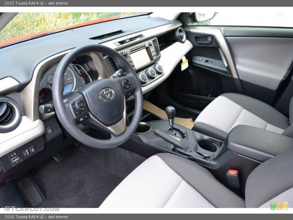Ash Interior Photo for the 2015 Toyota RAV4 LE #103365519