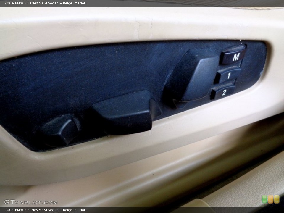 Beige Interior Controls for the 2004 BMW 5 Series 545i Sedan #103438869