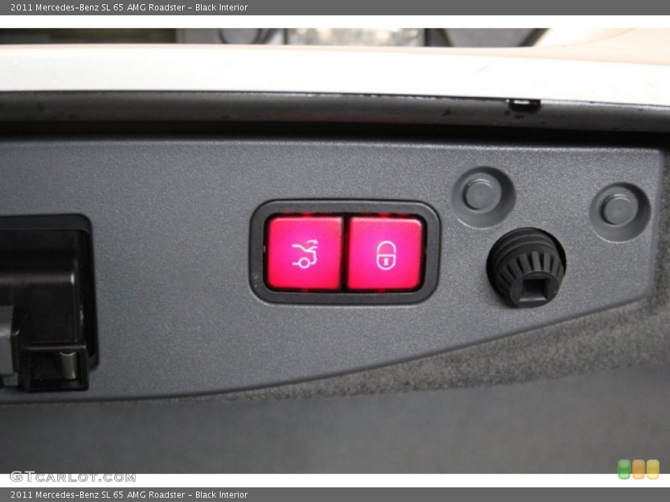 Black Interior Controls for the 2011 Mercedes-Benz SL 65 AMG Roadster #103453263