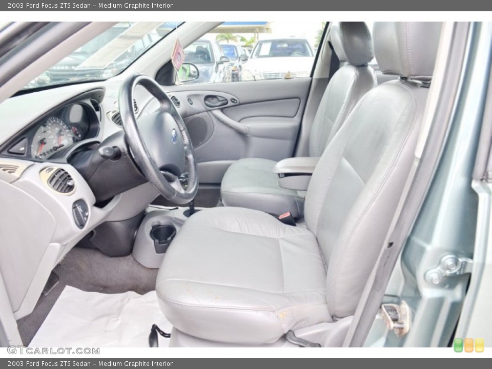 Medium Graphite Interior Photo for the 2003 Ford Focus ZTS Sedan #103455285