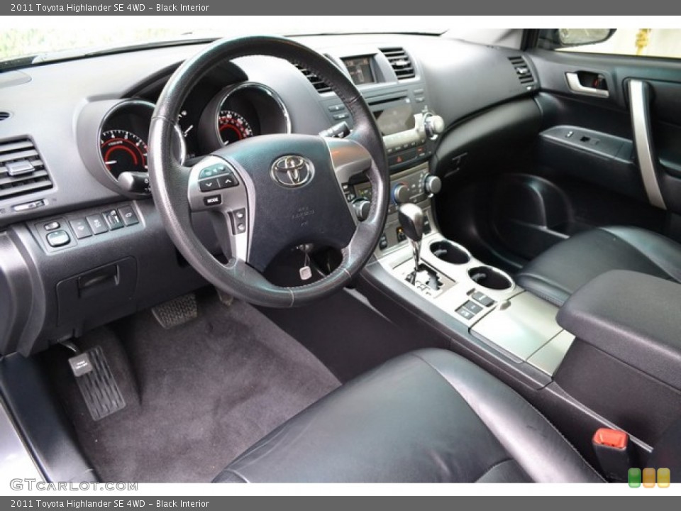 Black Interior Photo for the 2011 Toyota Highlander SE 4WD #103497089