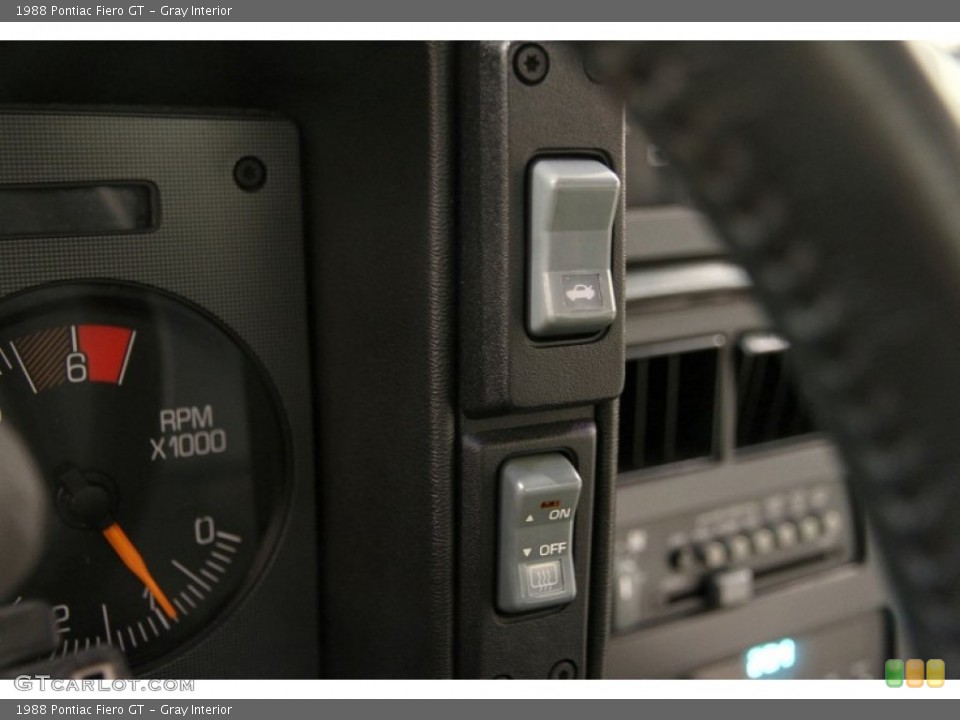 Gray Interior Controls for the 1988 Pontiac Fiero GT #103554070