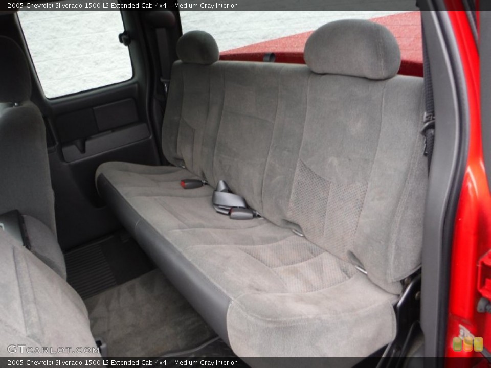 Medium Gray Interior Rear Seat for the 2005 Chevrolet Silverado 1500 LS Extended Cab 4x4 #103572420