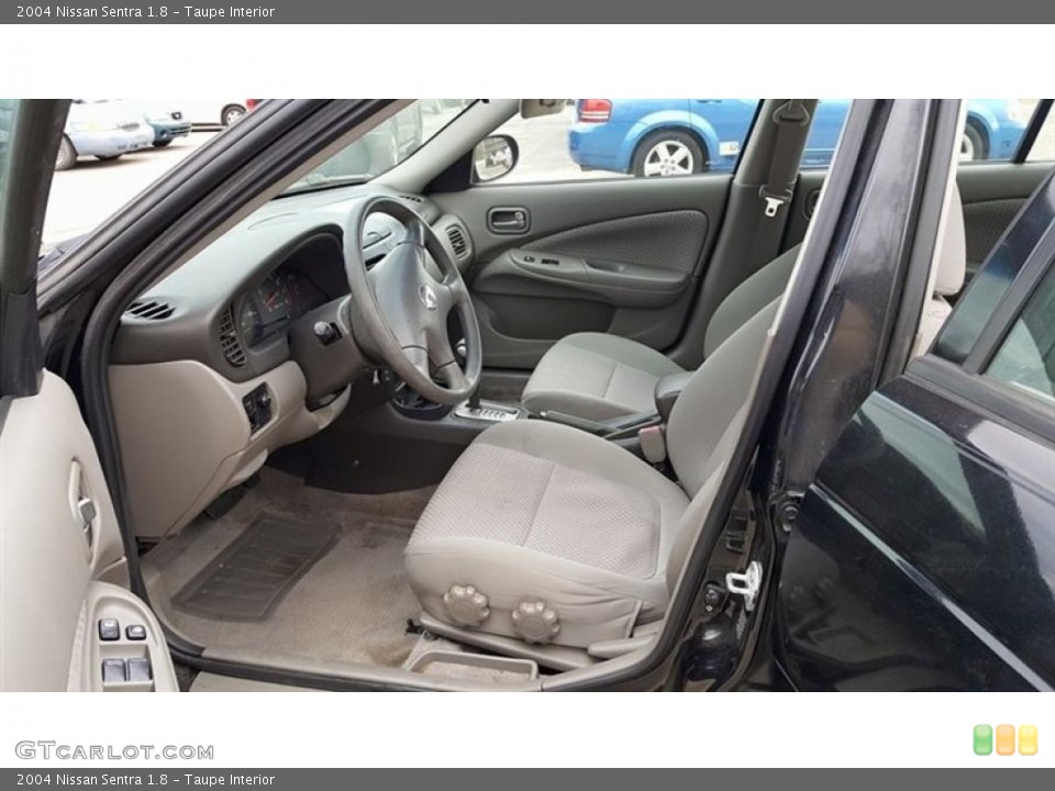 Taupe Interior Photo for the 2004 Nissan Sentra 1.8 #103597373