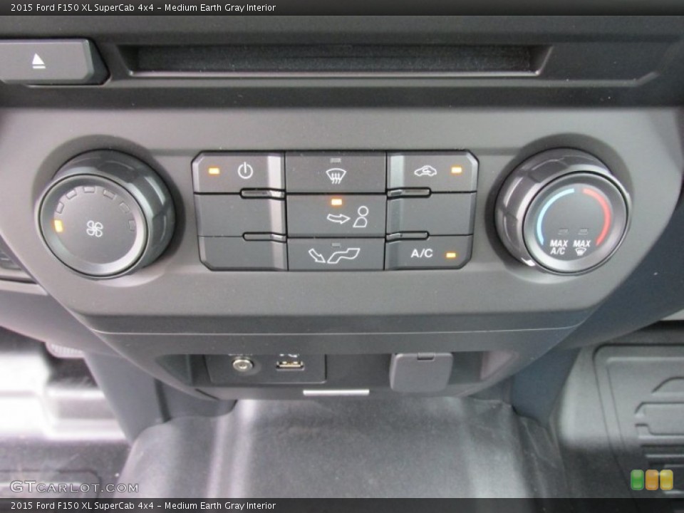 Medium Earth Gray Interior Controls for the 2015 Ford F150 XL SuperCab 4x4 #103601528