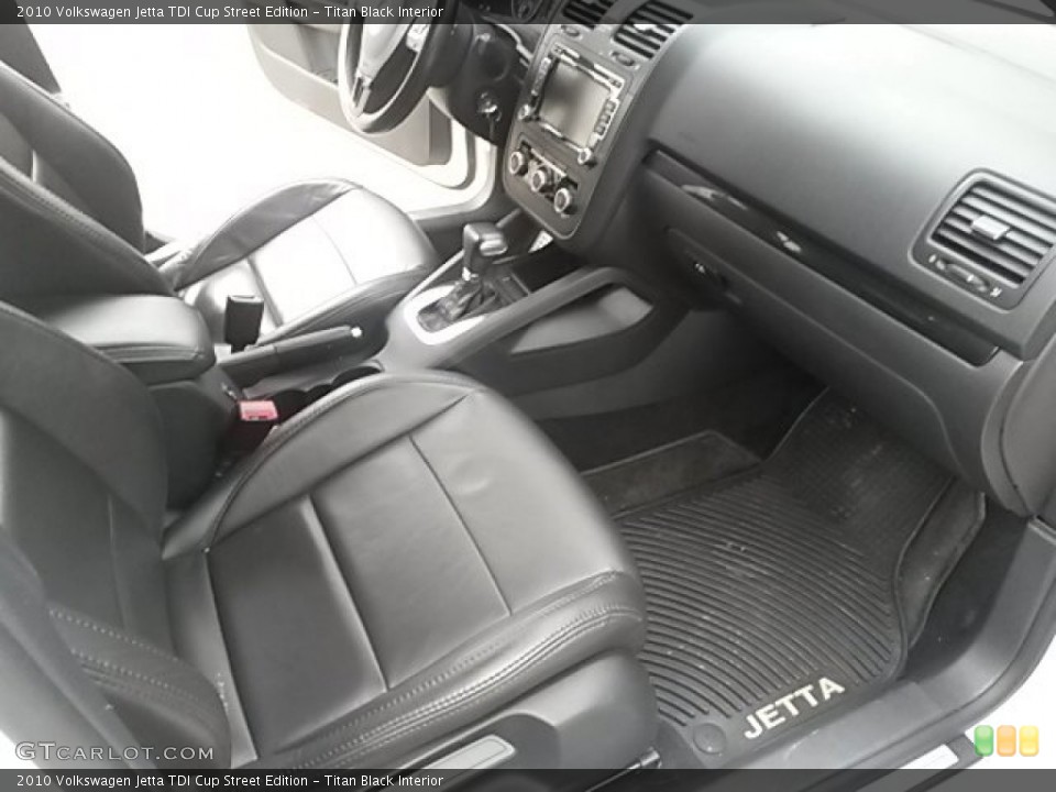 Titan Black Interior Photo for the 2010 Volkswagen Jetta TDI Cup Street Edition #103717317