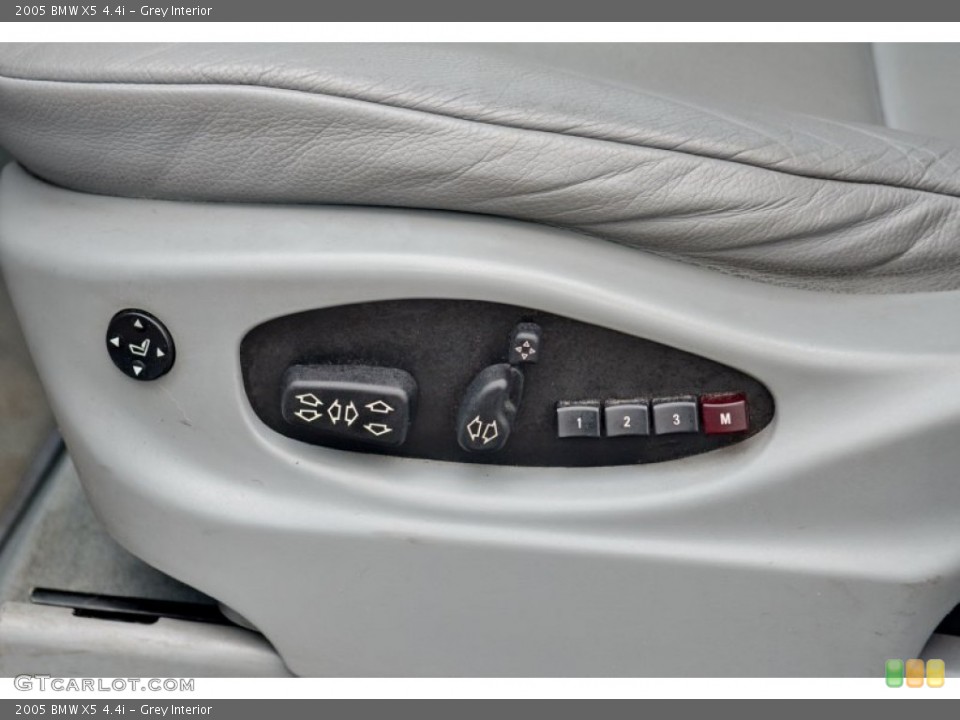 Grey Interior Controls for the 2005 BMW X5 4.4i #103777377