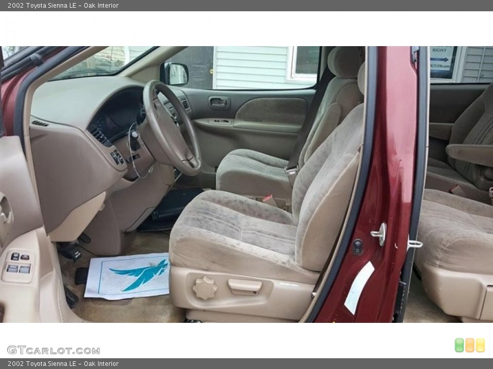 Oak Interior Photo for the 2002 Toyota Sienna LE #103837513