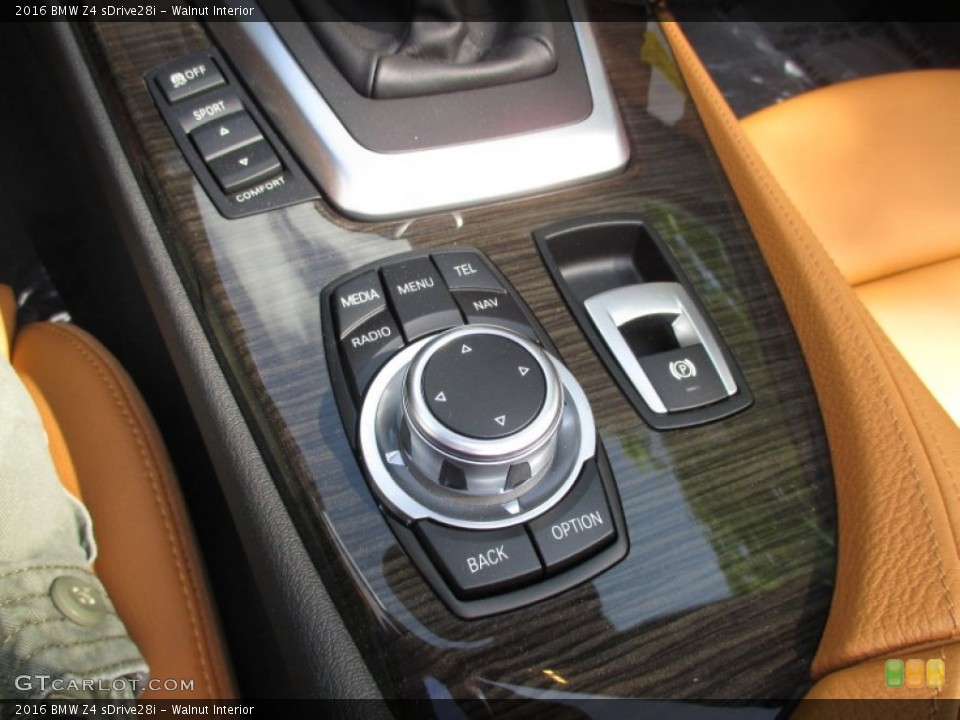 Walnut Interior Controls for the 2016 BMW Z4 sDrive28i #103882275