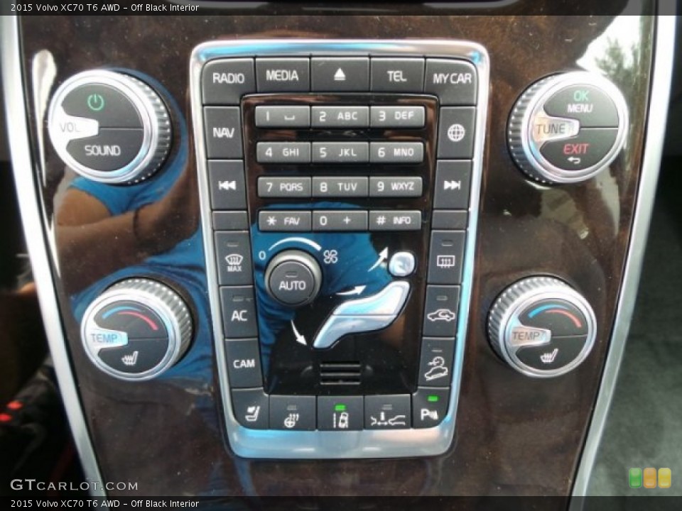Off Black Interior Controls for the 2015 Volvo XC70 T6 AWD #103922021
