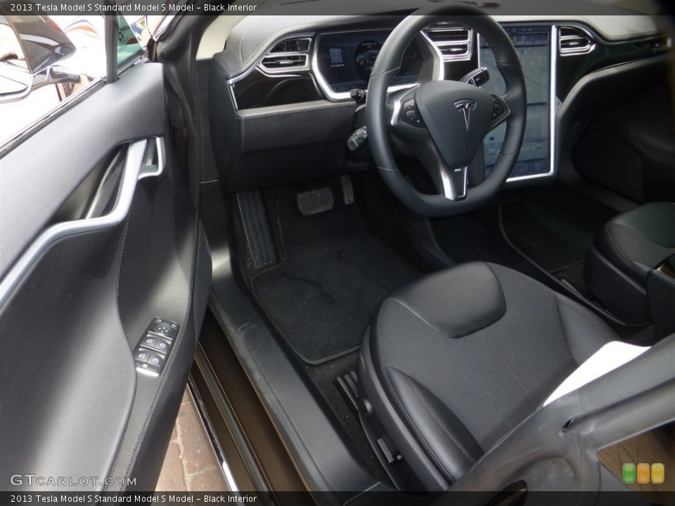 Black Interior Photo for the 2013 Tesla Model S  #103975332