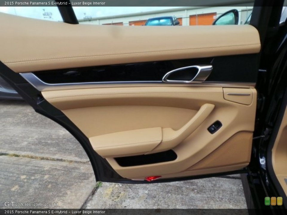 Luxor Beige Interior Door Panel for the 2015 Porsche Panamera S E-Hybrid #103992844