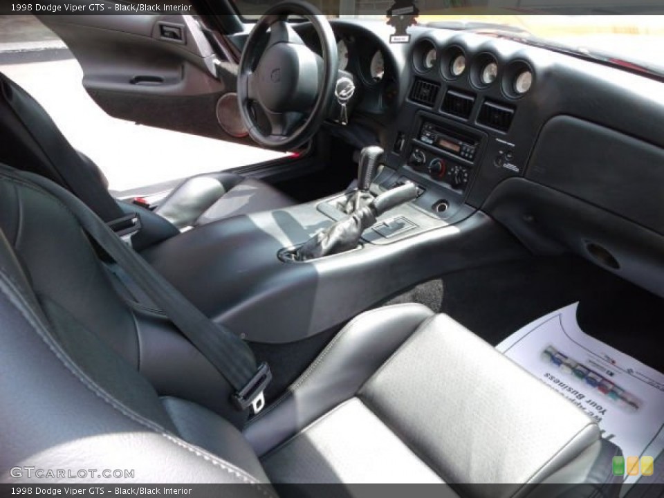 Black/Black Interior Photo for the 1998 Dodge Viper GTS #104008666
