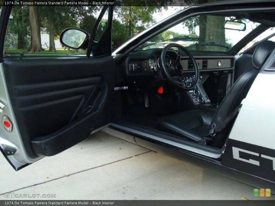 Black Interior Front Seat for the 1974 De Tomaso Pantera  #104132602