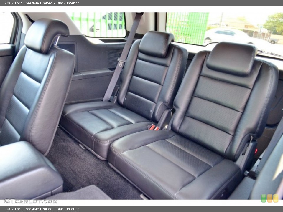 Black Interior Rear Seat for the 2007 Ford Freestyle Limited #104183882