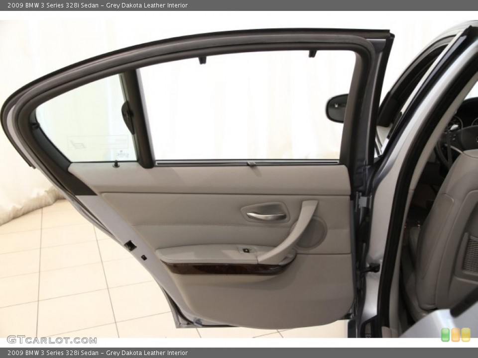 Grey Dakota Leather Interior Door Panel for the 2009 BMW 3 Series 328i Sedan #104289314