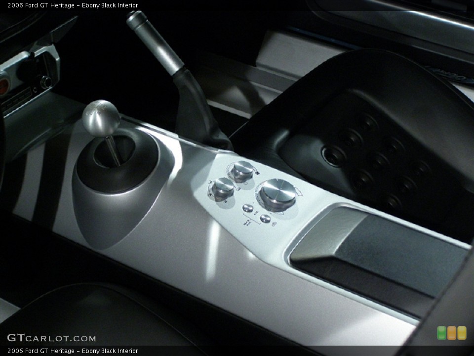 Ebony Black Interior Controls for the 2006 Ford GT Heritage #104405
