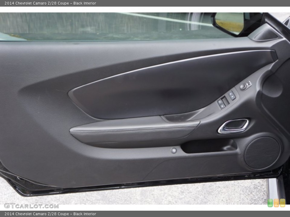 Black Interior Door Panel for the 2014 Chevrolet Camaro Z/28 Coupe #104430920