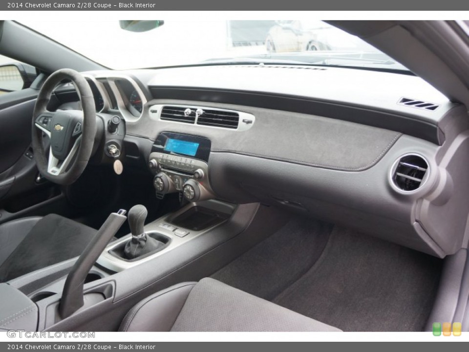 Black Interior Dashboard for the 2014 Chevrolet Camaro Z/28 Coupe #104431349