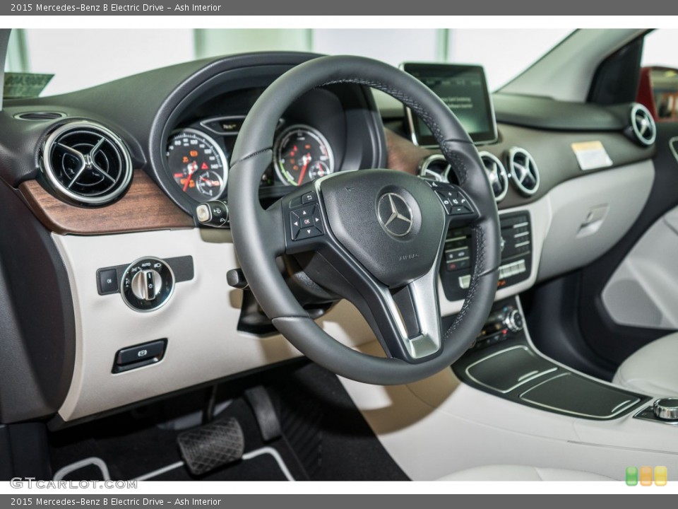 Ash Interior Dashboard for the 2015 Mercedes-Benz B Electric Drive #104528705