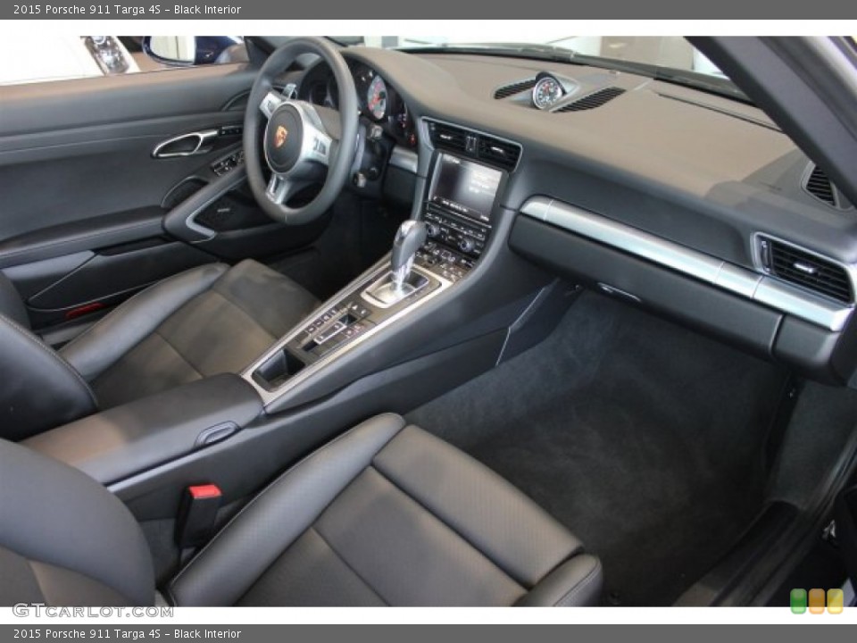 Black Interior Photo for the 2015 Porsche 911 Targa 4S #104663527