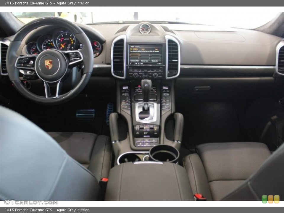 Agate Grey Interior Dashboard for the 2016 Porsche Cayenne GTS #104684154