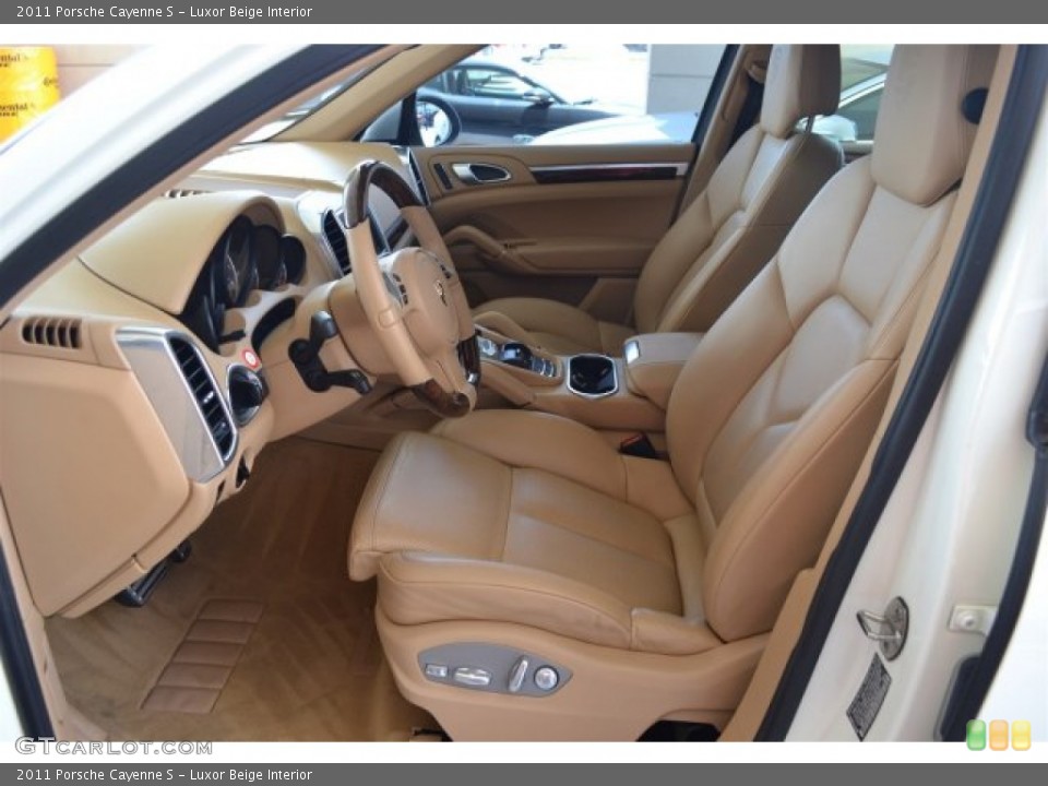 Luxor Beige Interior Photo for the 2011 Porsche Cayenne S #104708221