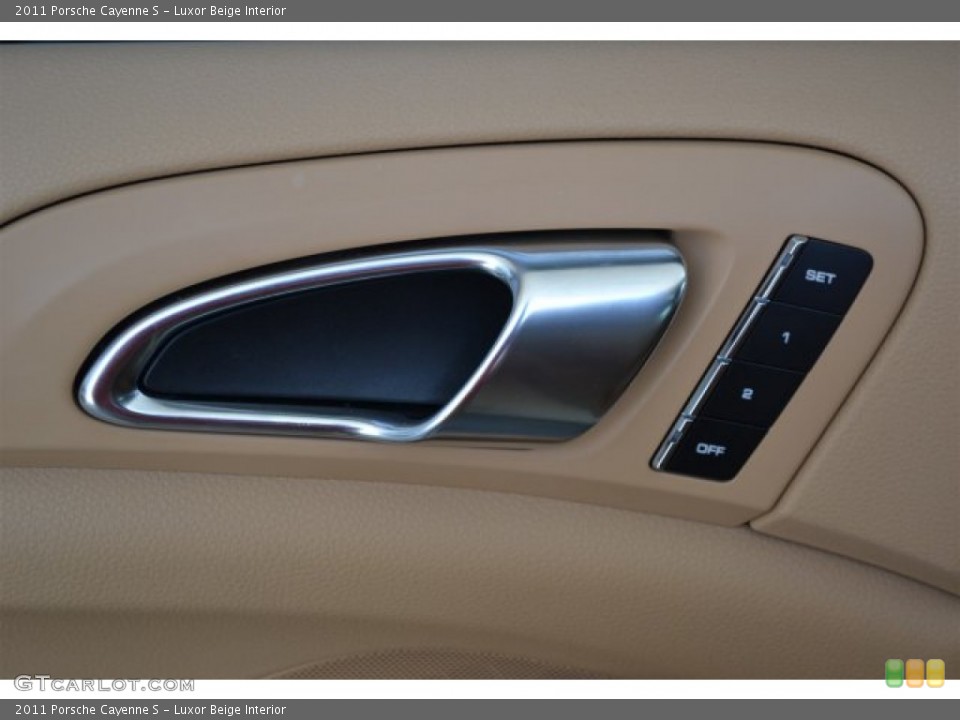 Luxor Beige Interior Controls for the 2011 Porsche Cayenne S #104708463