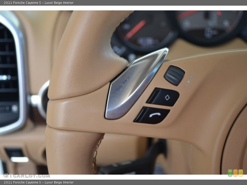 Luxor Beige Interior Controls for the 2011 Porsche Cayenne S #104708523