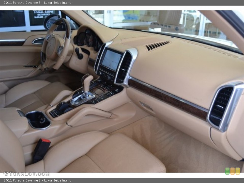 Luxor Beige Interior Dashboard for the 2011 Porsche Cayenne S #104708985
