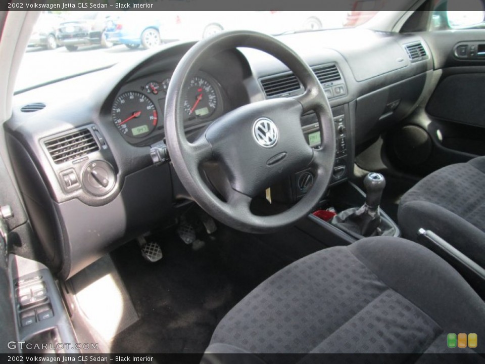 Black Interior Photo for the 2002 Volkswagen Jetta GLS Sedan #104822821