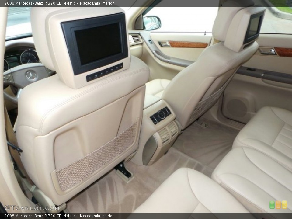 Macadamia Interior Rear Seat for the 2008 Mercedes-Benz R 320 CDI 4Matic #104950053