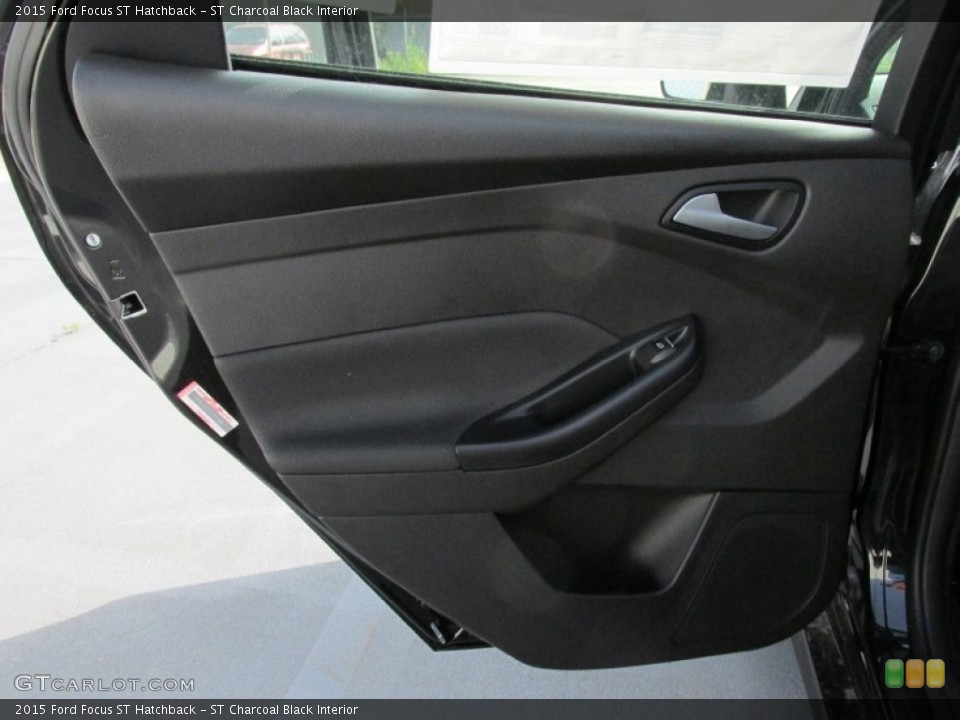 ST Charcoal Black Interior Door Panel for the 2015 Ford Focus ST Hatchback #104965360