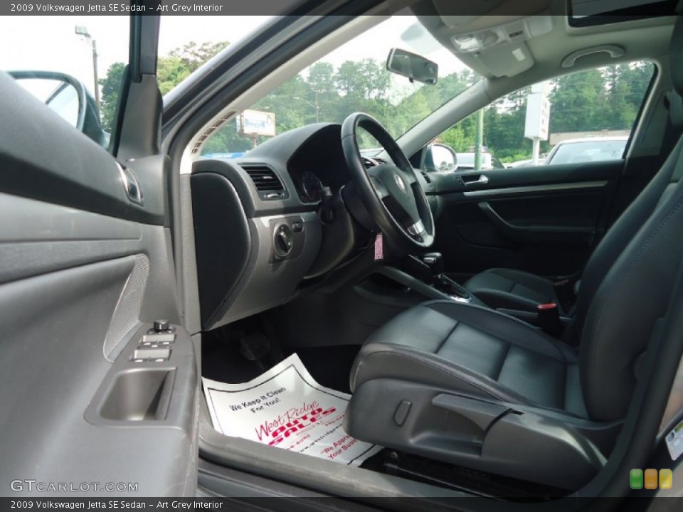 Art Grey Interior Photo for the 2009 Volkswagen Jetta SE Sedan #104992887